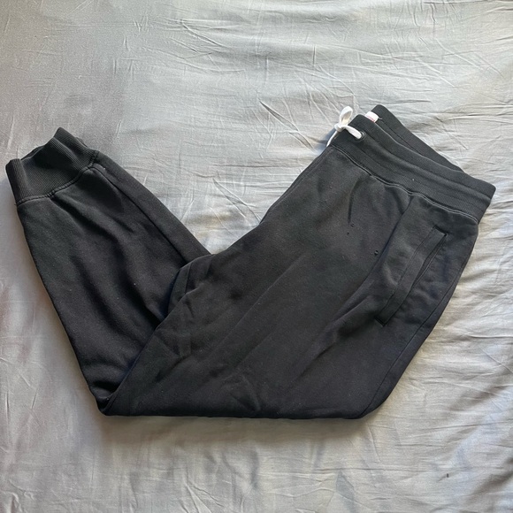 Black Guess sweatpants - Picture 1 of 4